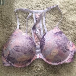 Victoria’s Secret 34D